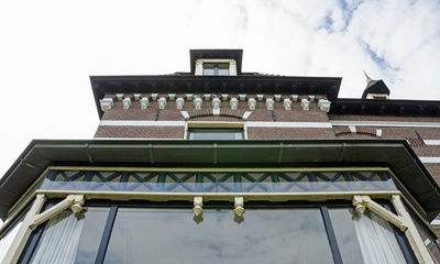 Detail voorgevel villa