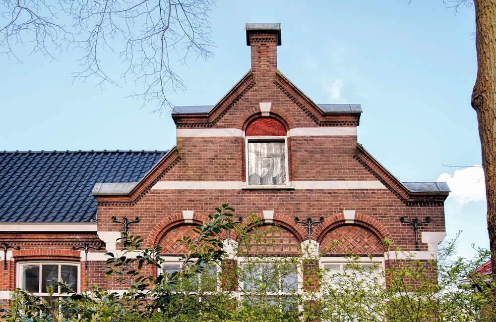 Detail gevel rechts Emmaschool en school 1 - 2016