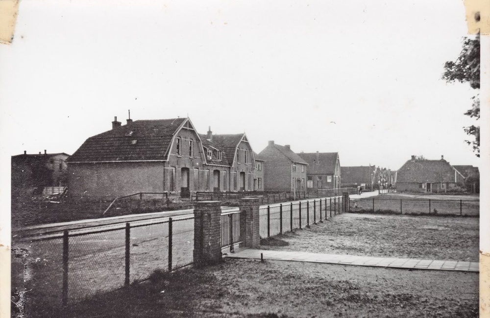 Links: "Nieuwe" sigarenblokken - 1955