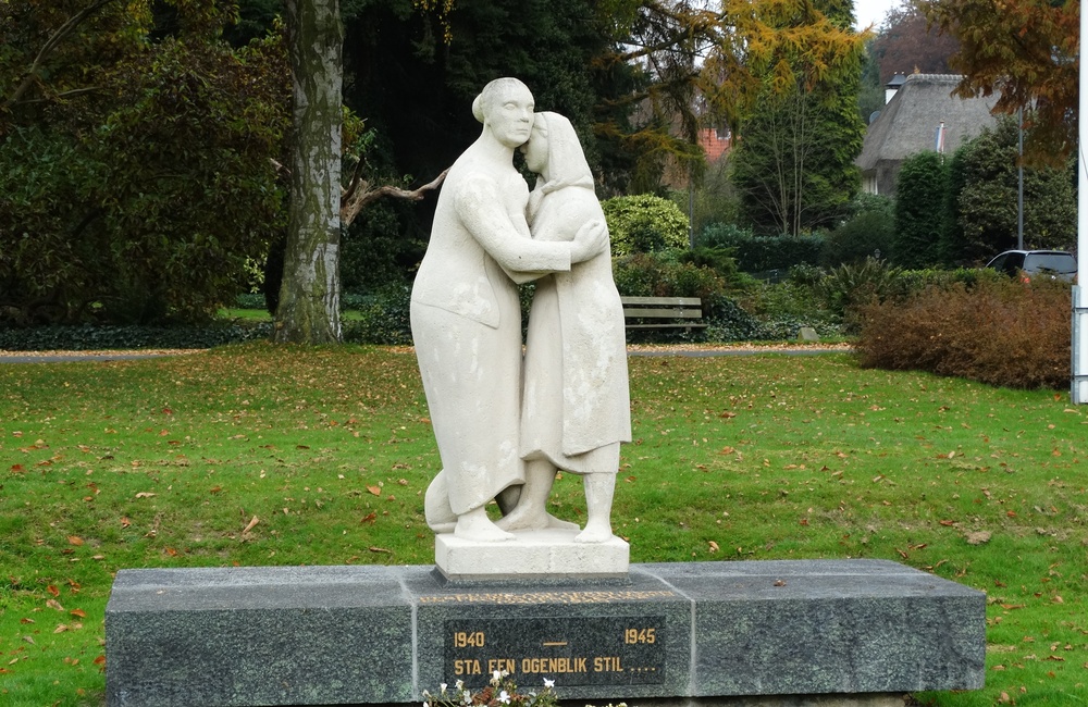 Herdenkingsmonument Rozenbos 2016