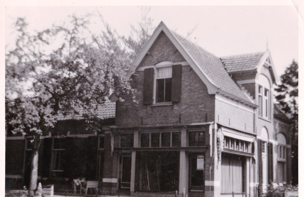 Winkel en woonhuis familie Bosman - 1934