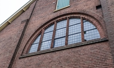 Rechter zijgevel kerk