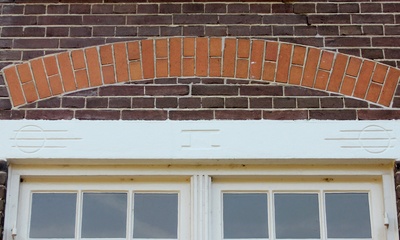 Detail zijraam links