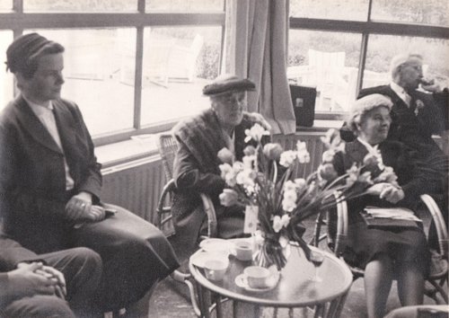 Mevr. Massink, beschermvrouwe Excelsior-hier in Avegoor-1958 Coll. Excelsior