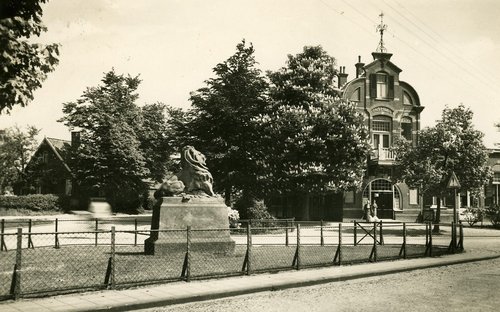 Rhedense Leeuw en Ons Huis