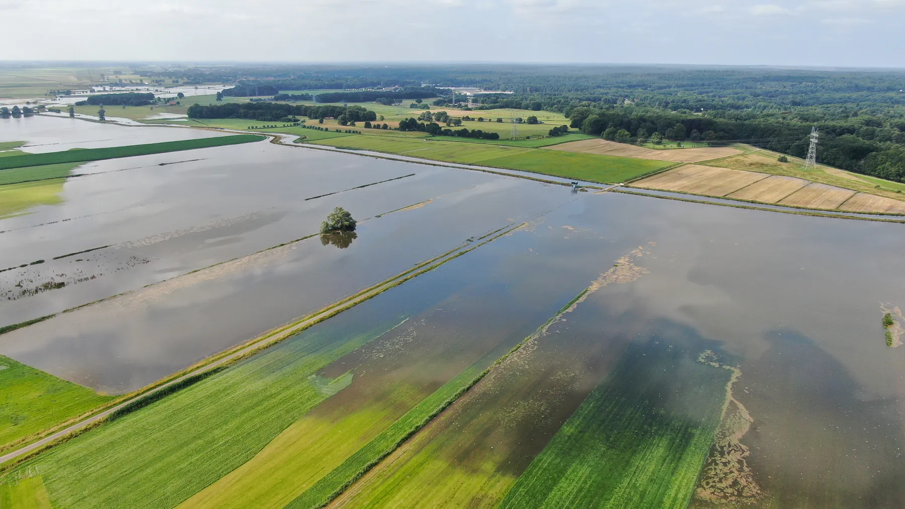 Hoogwater Hattem vanuit de lucht