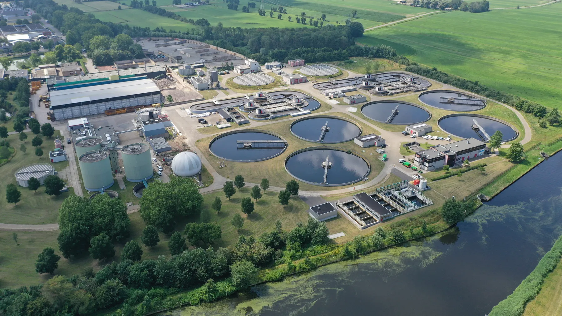 Circulaire RWZI Terwolde uit de lucht