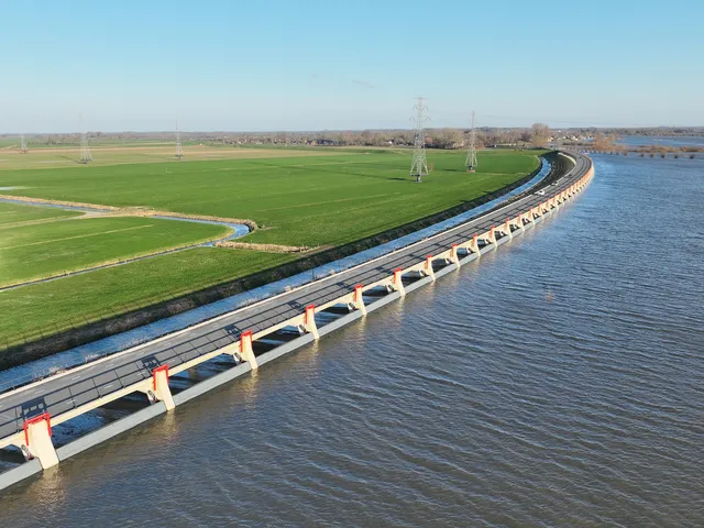 Hoog Watergeul Veesen Wapenveld vanuit de lucht
