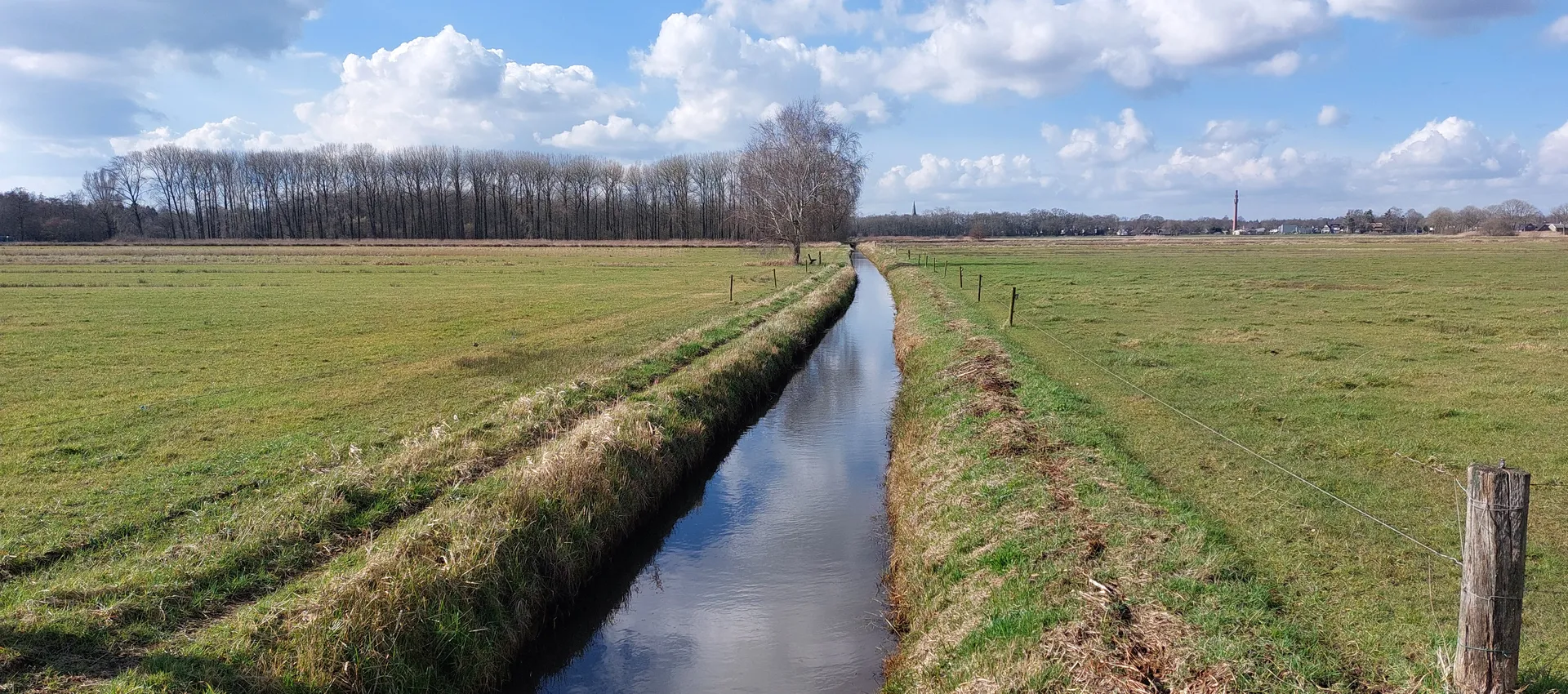 Foto naar westen vanaf de Kavelweg_mooi weer