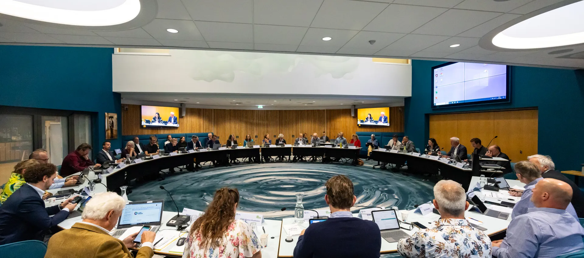 algemeen bestuur in vergadering