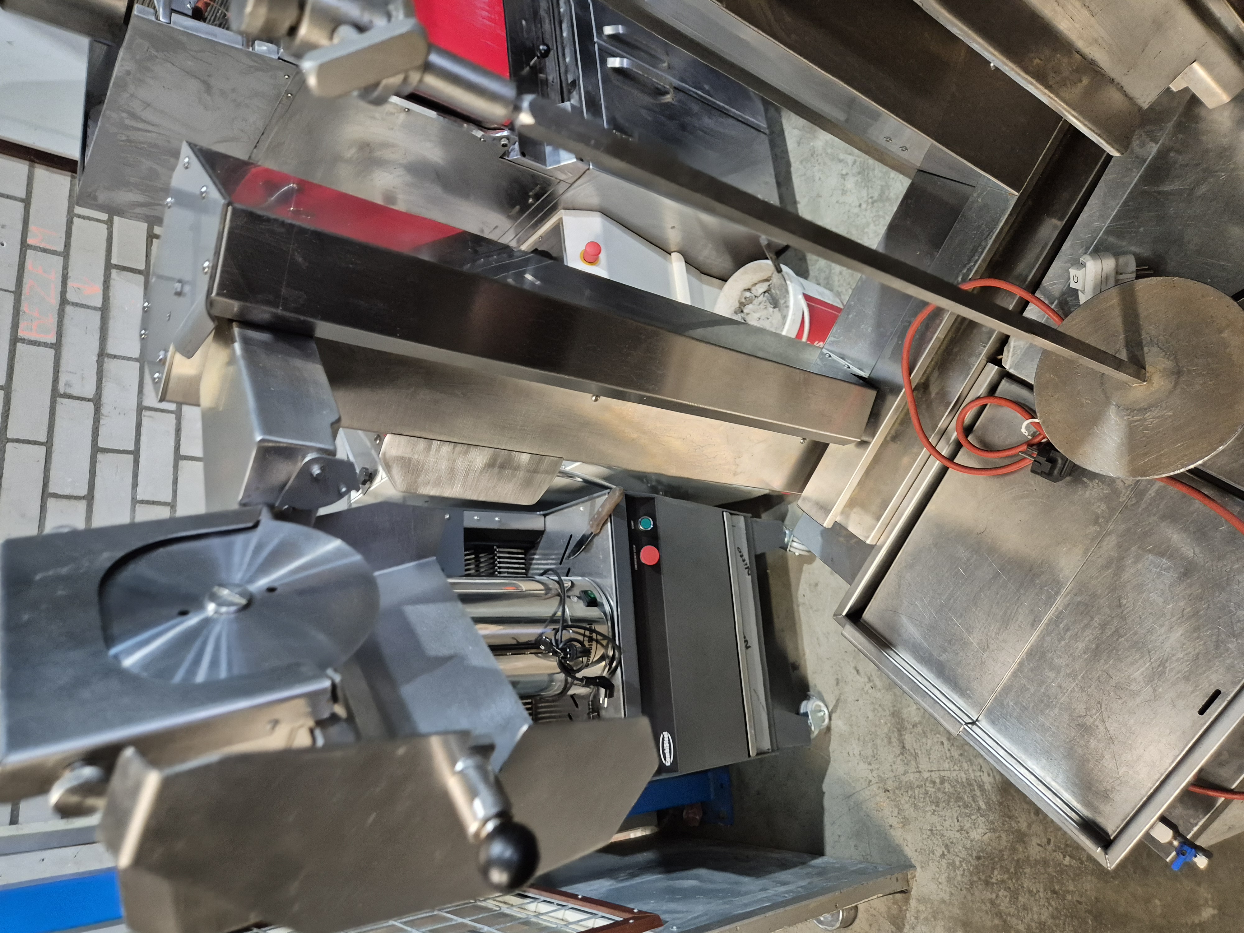 Doner robot machine grill – foto 3 – kavel bij Veilingwinnaar, Amsterdam-West