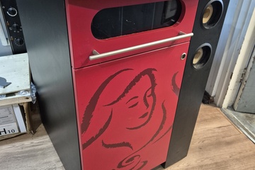 Afbeelding van Koffiekast met bekerhouders