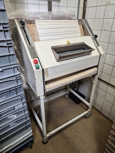 JAC FAC M1 stokbroodmachine