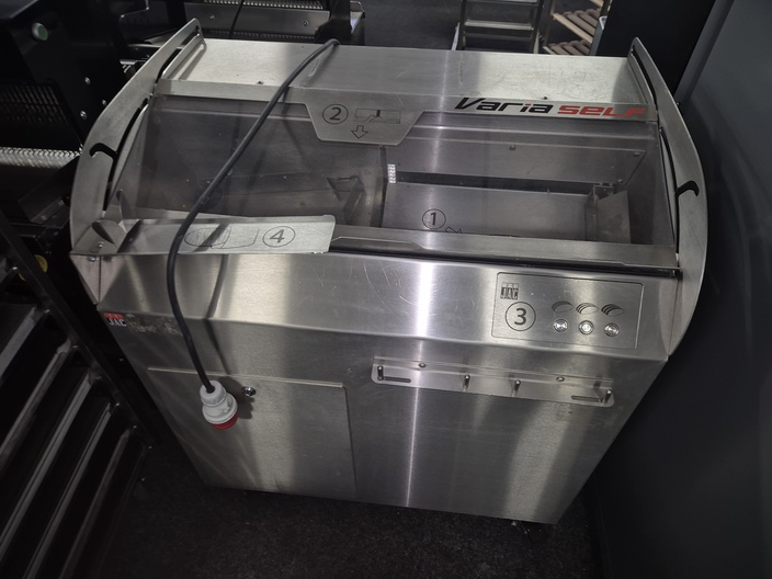 JAC Varia self breadslicer