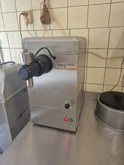 Sanomat slagroommachine