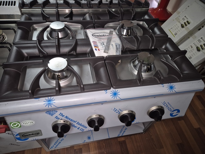 4 pits gasfornuis op kast nieuw