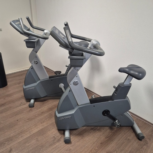 2 x Life fitness 95CI bikes