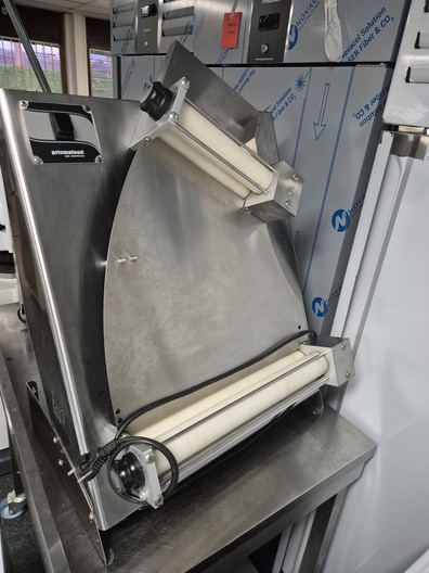 Pizzadeeg rolmachine Prismafood 40cm