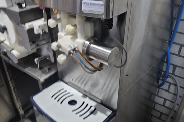 Afbeelding van Softijs- en milkshakemachine NISSEI