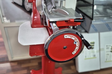 Afbeelding van Omas F 300 VO vliegwiel-snijmachine op sokkel