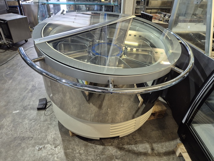 IFI Tonda ijsvitrine  12 baks van 5,5 liter  inclusief 26 rvs bakken