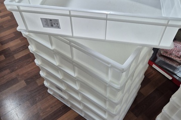 Afbeelding van 7 nieuwe pizzabakken deegkratten 600x400x130h mm