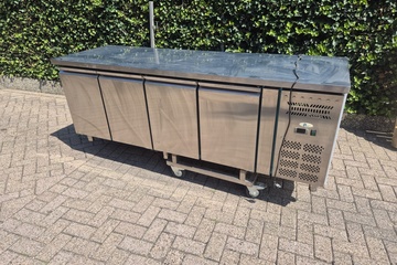 Afbeelding van rvs koelwerkbank 4 deurs pelican