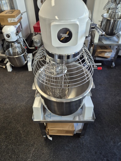 Planeetmixer 20 L op rvs wagen NIEUW