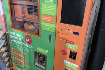 Afbeelding van Orange juice vending machine IJOOZ