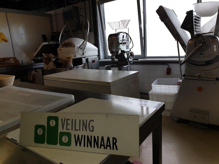 Online veiling bakery equipment en boulangerie machines te Amsterdam