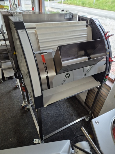 Nieuwe stokbroodmachine JAC op rvs onderstel