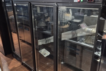 Afbeelding van 3 drs wandkoeling zwart nieuw