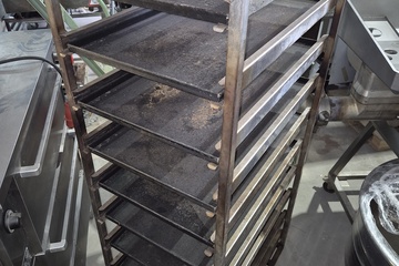 Afbeelding van Bakkerskar met 10 geperforeerde platen van 80x46 cm