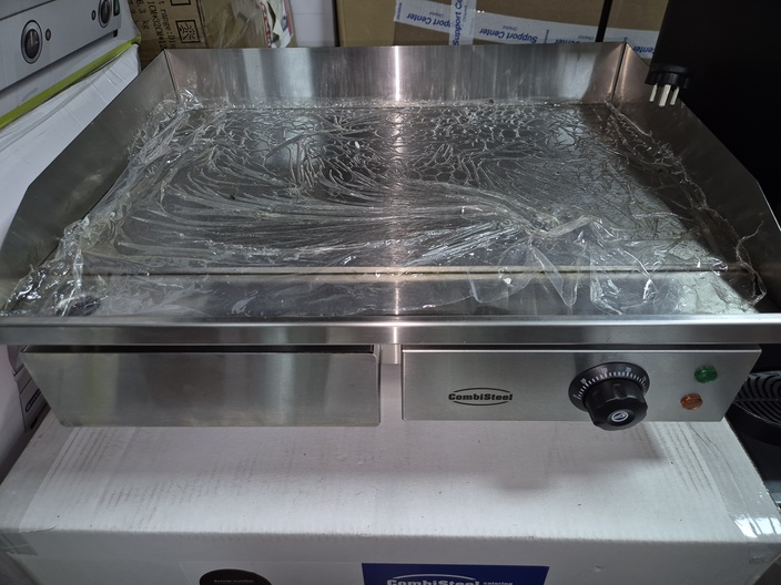 Nieuwe bakplaat vlak 55 cm 230 v