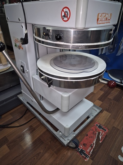 Sigma SPZ40 pizzaspinner dough press pizzapletter