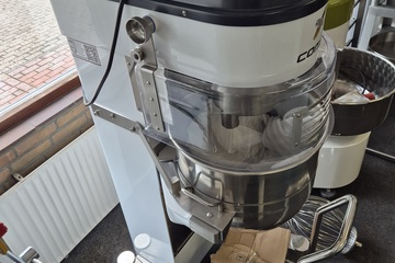 Afbeelding van Nieuwe planeetmenger Comfo 40 L op 230v met kuiptransporter