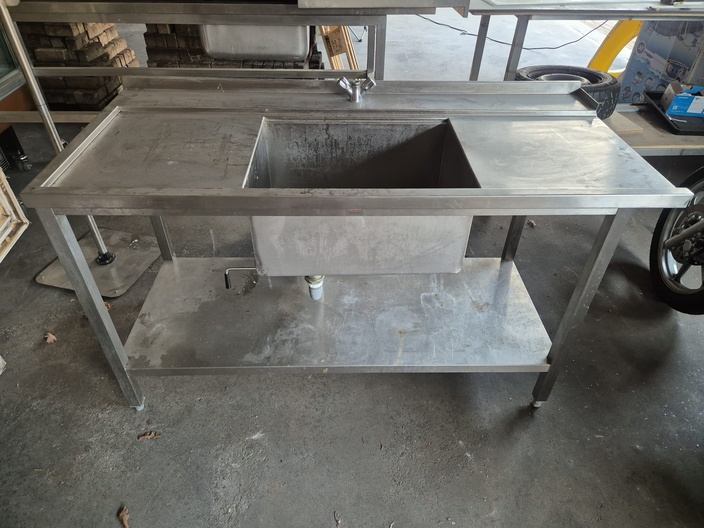 rvs aanvoertafel