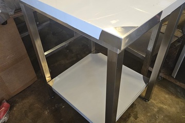 Afbeelding van nieuwe rvs werktafel 70x180x88 verstelbare hoogte