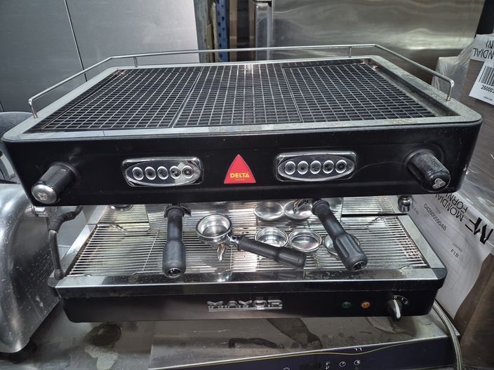 DELTA MAYOR 2 gr. espressomachine